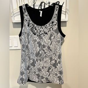 Maurice’s Black and Cream Lace Front Tank Top. Gems on the front. Sz. M. EUC.